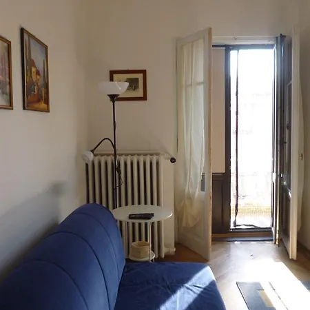 Cristina - Calea Victoriei شقة بوخارست